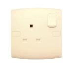 فيش كهرباء بمفتاح ثنائى القطب 13 أمبير  الفنار موديل ألف كلاسيك المقاس  7x7 اللون البيج